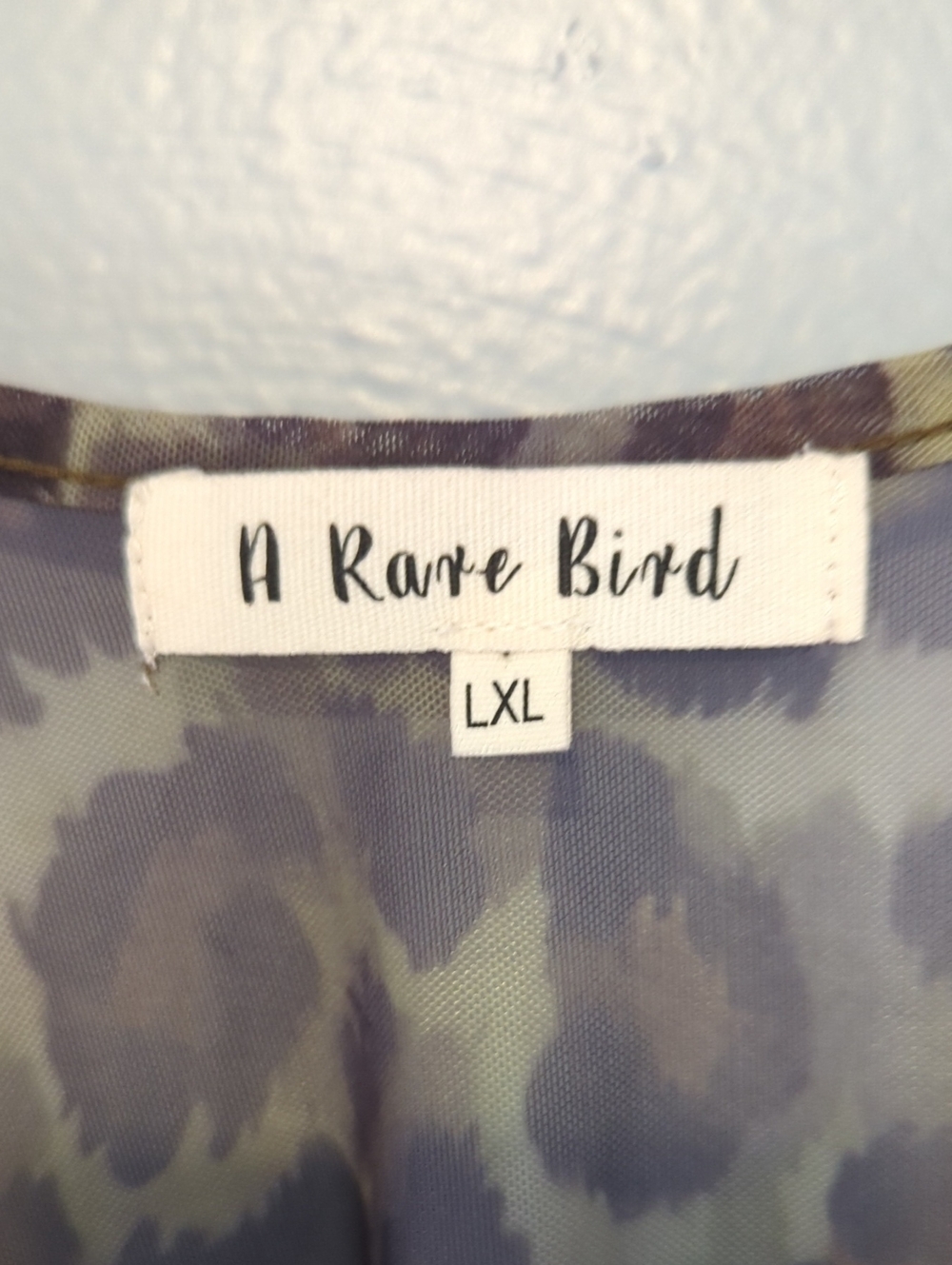 A Rare Bird Mesh See Through Leopard Print Sunflower Bumble Bee Layering L/XL - Picture 2 of 7